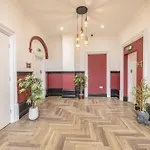 The Pocklington - The Graduate Suite