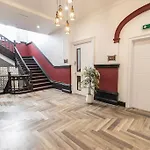 The Pocklington - The Graduate Suite